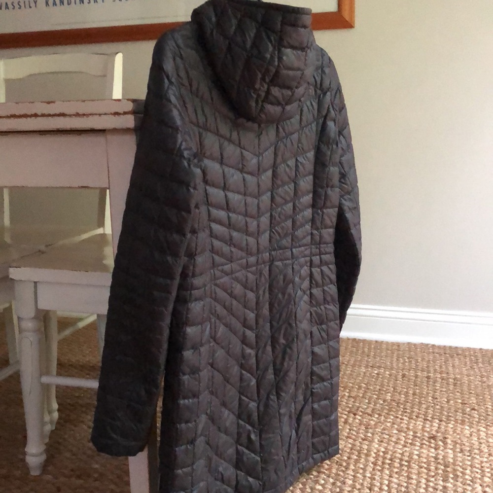 New: The North Face Thermoball Hooded Parka Coat. Size Small